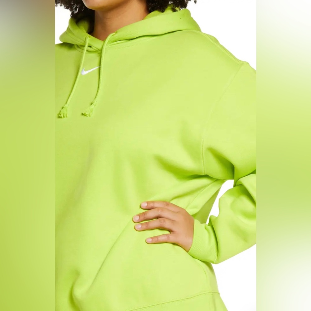 Women’s Nike Lime Green Sweatshirt